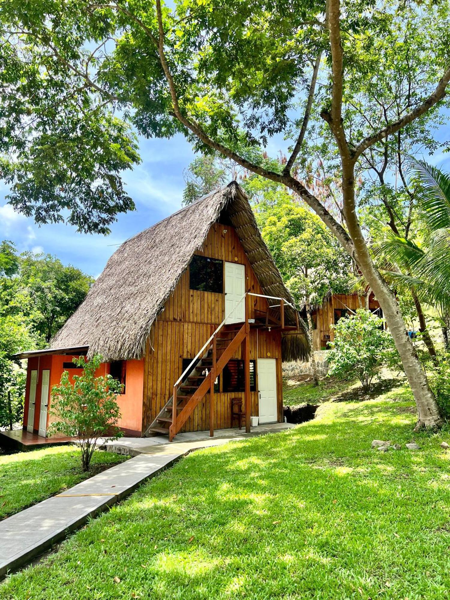 Oasis The Traveler Pansiyon Lanquín Dış mekan fotoğraf
