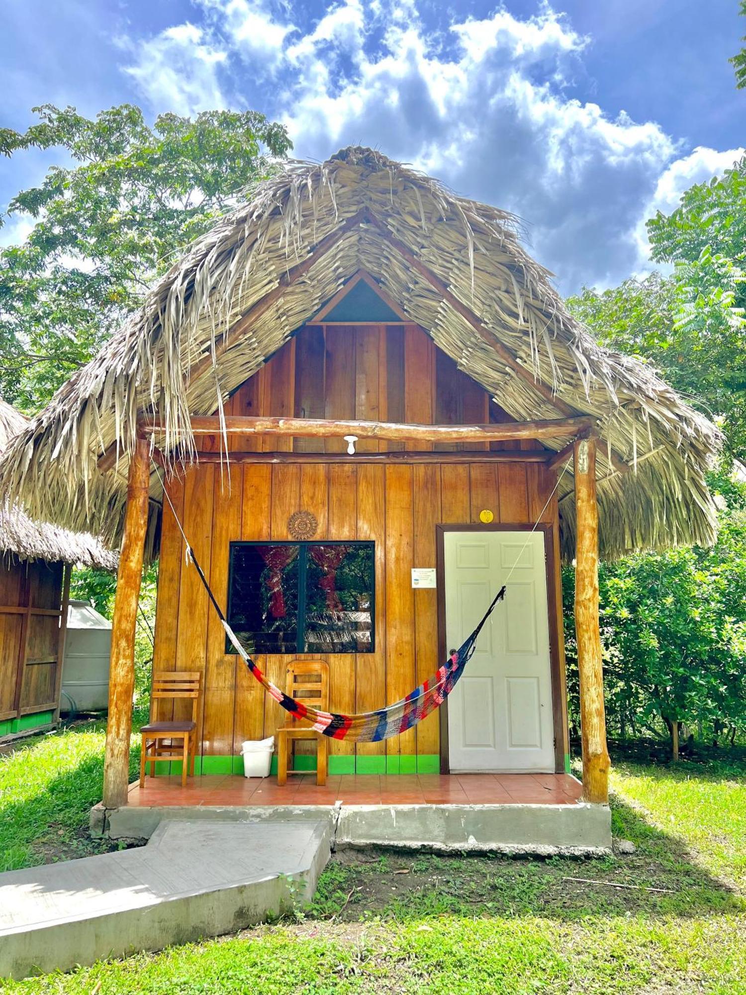 Oasis The Traveler Pansiyon Lanquín Dış mekan fotoğraf