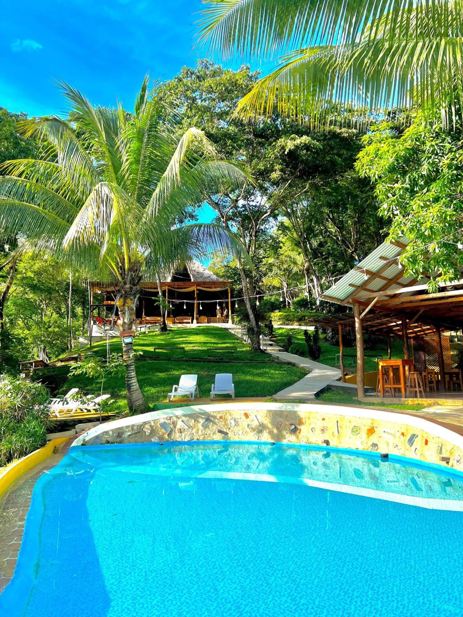 Oasis The Traveler Pansiyon Lanquín Dış mekan fotoğraf