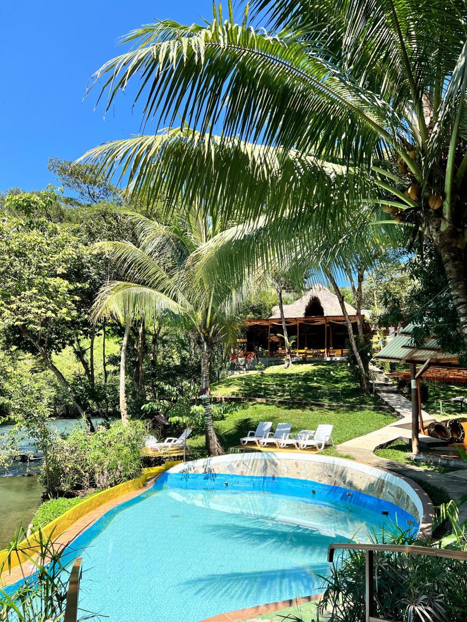 Oasis The Traveler Pansiyon Lanquín Dış mekan fotoğraf