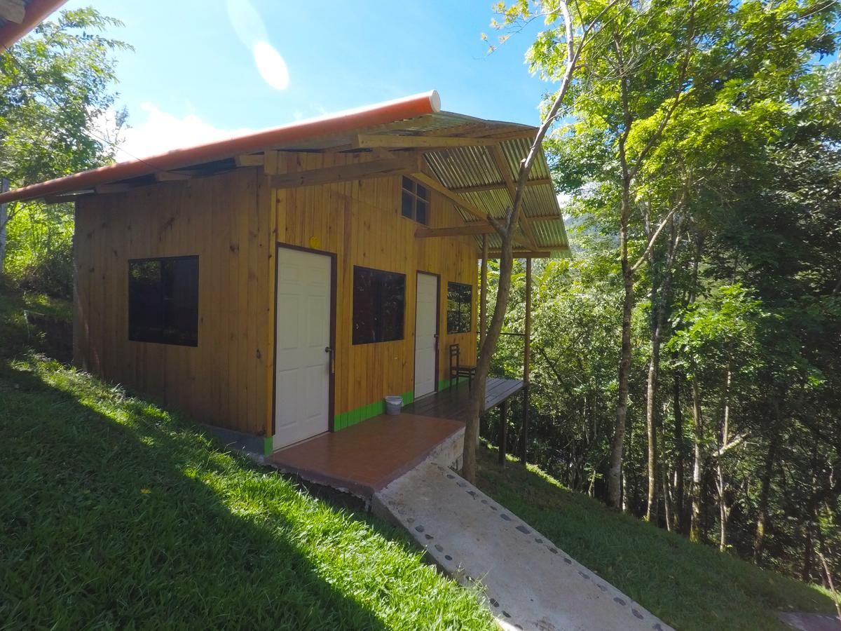 Oasis The Traveler Pansiyon Lanquín Dış mekan fotoğraf